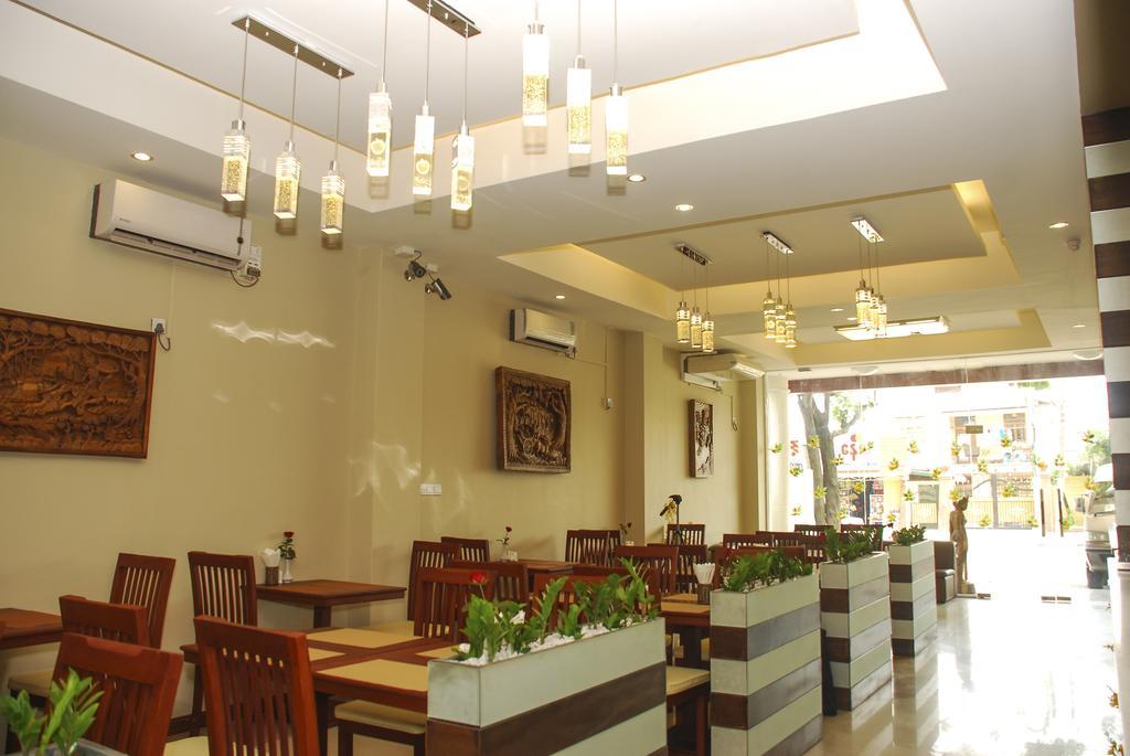 Pleasure View Hotel Янгон Экстерьер фото
