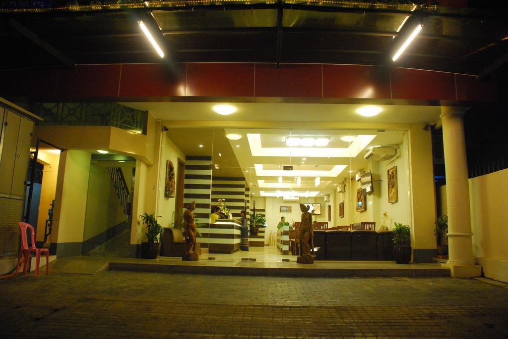 Pleasure View Hotel Янгон Экстерьер фото