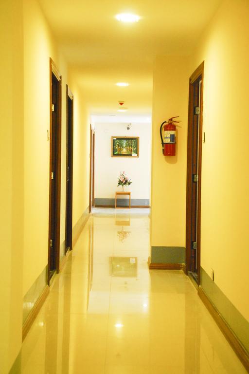 Pleasure View Hotel Янгон Экстерьер фото