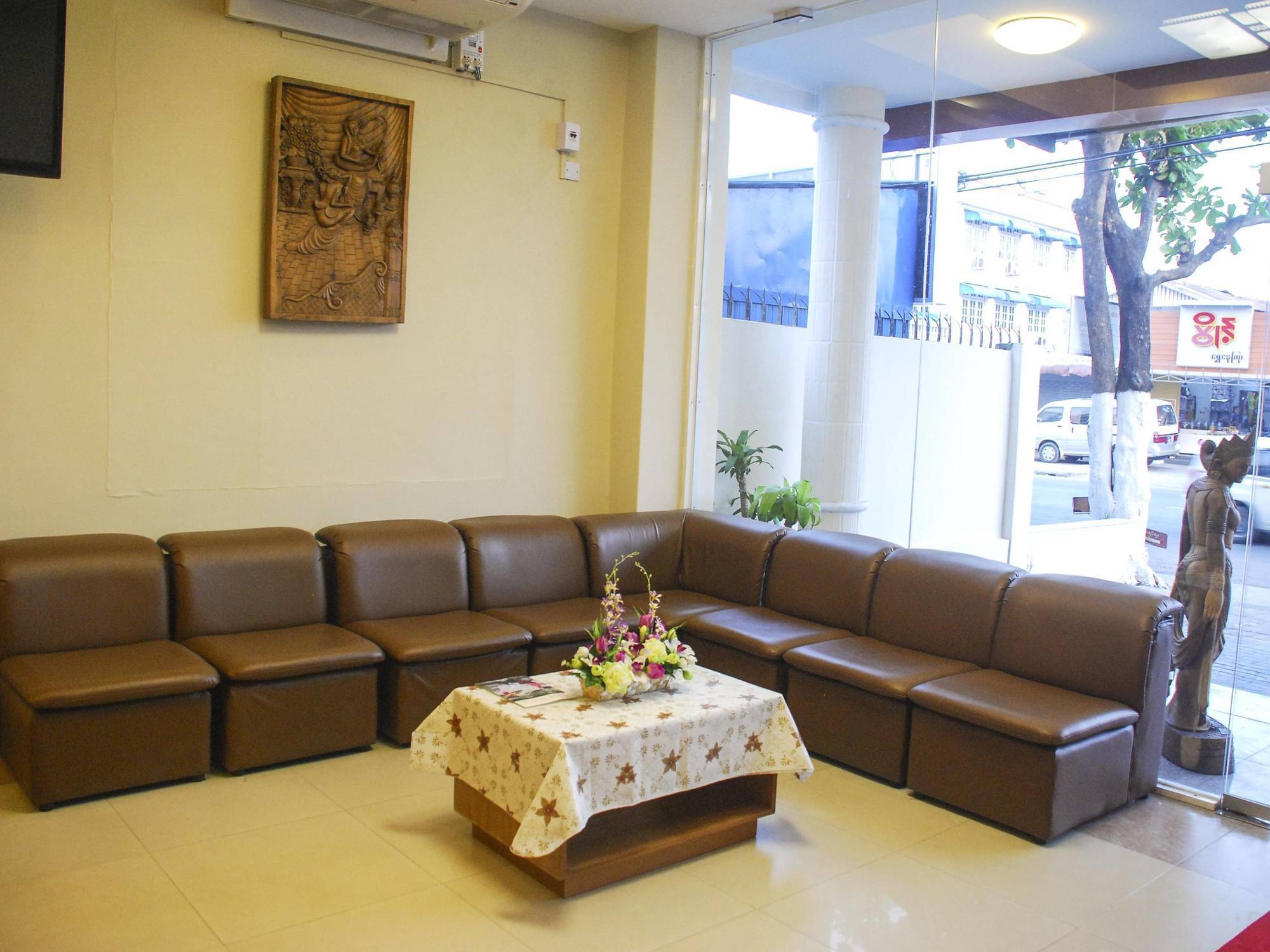 Pleasure View Hotel Янгон Экстерьер фото