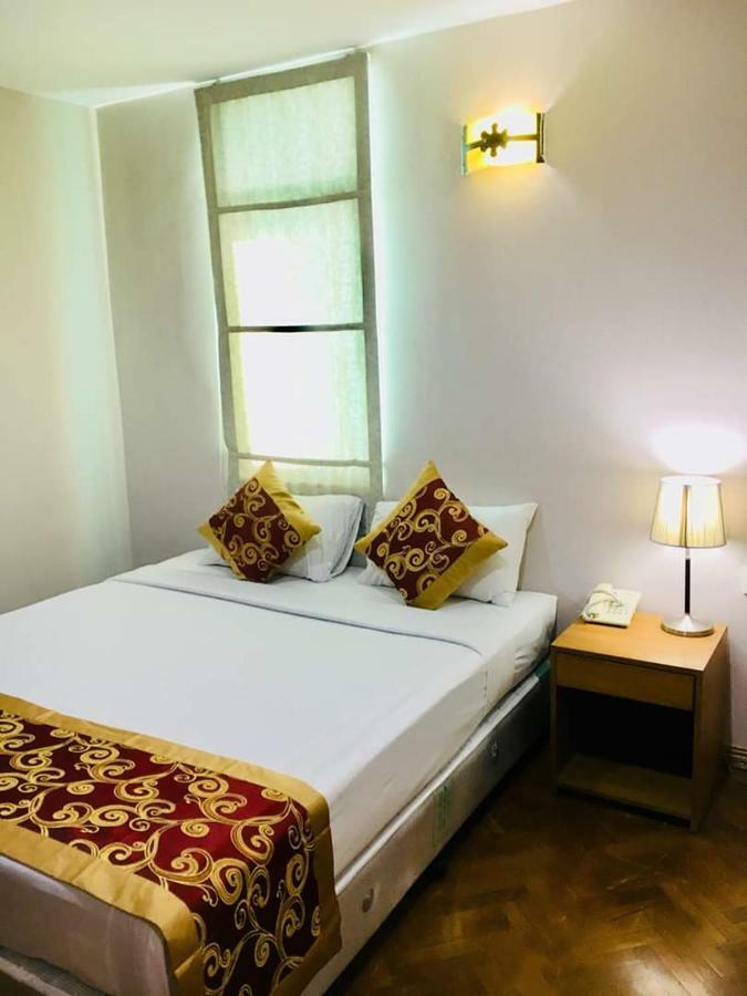 Pleasure View Hotel Янгон Экстерьер фото